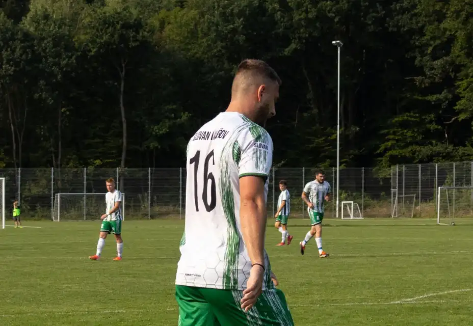 Krajská premiéra vyšla: Slovan doma slaví nejtěsnější výhru nad Dobrou