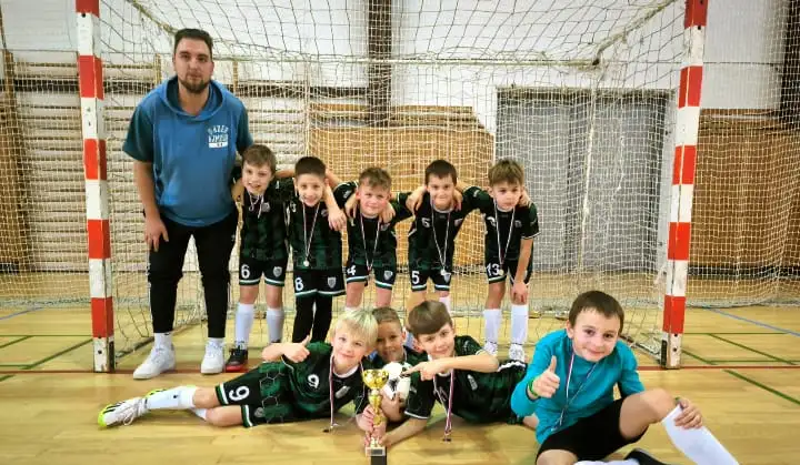 Mladší přípravka na turnaji v Ostravě vybojovala druhé místo!
